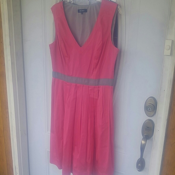 Nine West Dresses & Skirts - Nine West pink and gray size 12 midi dress